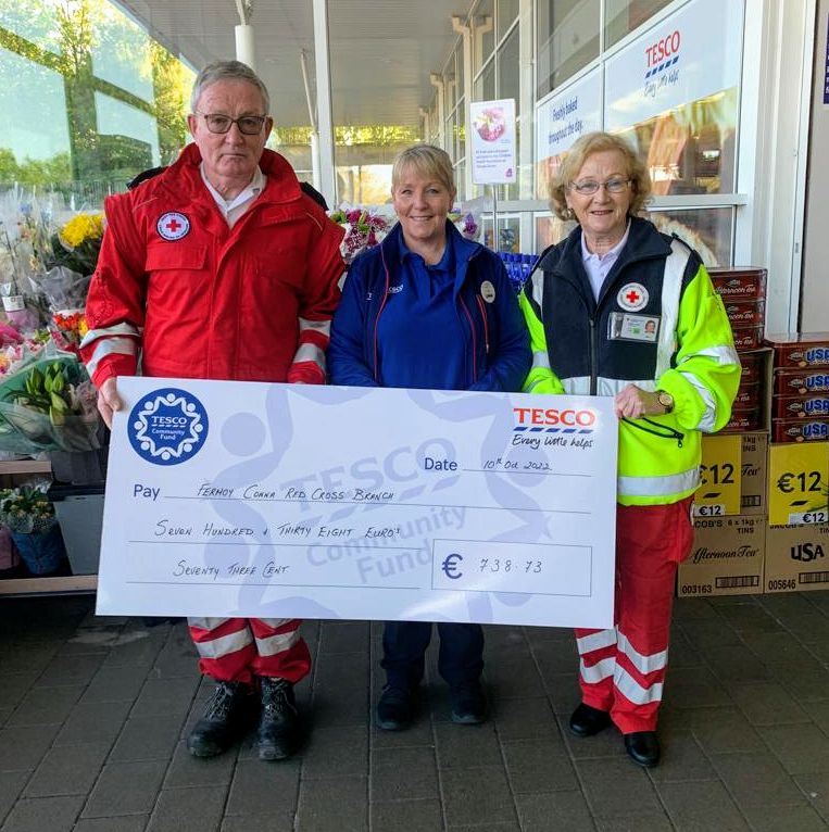 Thanks to the @TescoIrl community fund our Unit Officer James and Community Officer Kathleen recently received €700+ from Tesco Mitchelstown. #mitchelstown #tesco @irishredcross #volunteers #local #community