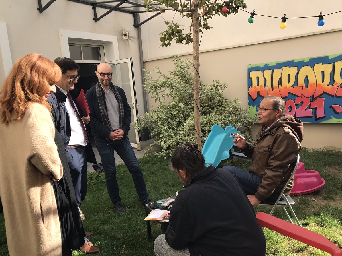 AssoAurore's tweet photo. 🏘️ Semaine Nationale des #PensionsDeFamille ⤵️

Visite de la Maison Hestia à La Garenne-Colombes en présence de @fguyot, Pascal Gauci, Secrétaire Général de @Prefet92 et Stéphanne Reverre-Guepratte, Directrice de l'UD 92 de la #DRIHL, suivie d’échanges sur l’accompagnement social https://t.co/mUnTb1PpCB