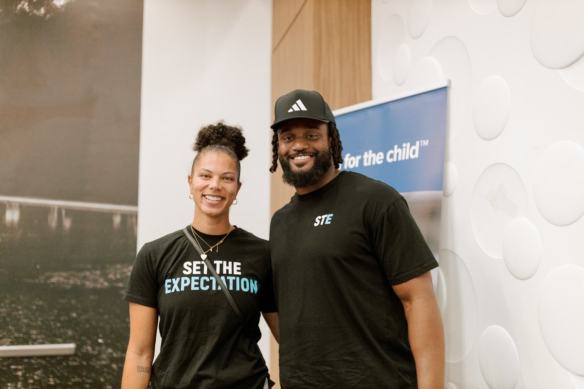 What happens when a #wnba athlete and a #nfl athlete go head to head at an arcade? Stay tuned! There may be two champions but there can only be one winner. @jacsw3 @Commanders 🤝 @Alysha_Clark @WashMystics #HTTC #mystics