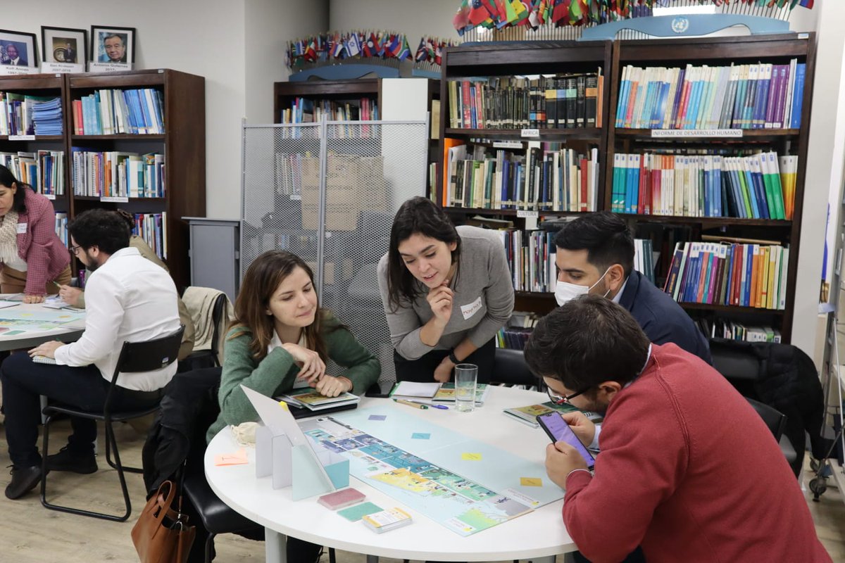 ONUDI_conosur's tweet photo. Les compartimos las 📸 del taller de #ONUDI sobre implementación de la Norma internacional ISO 56002:2019 para certificar facilitadores en las 425 mipymes beneficiarias del programa #MiPYMECOMPITE de la @UEenParaguay 👇🏽 https://t.co/Lqm52aWpky