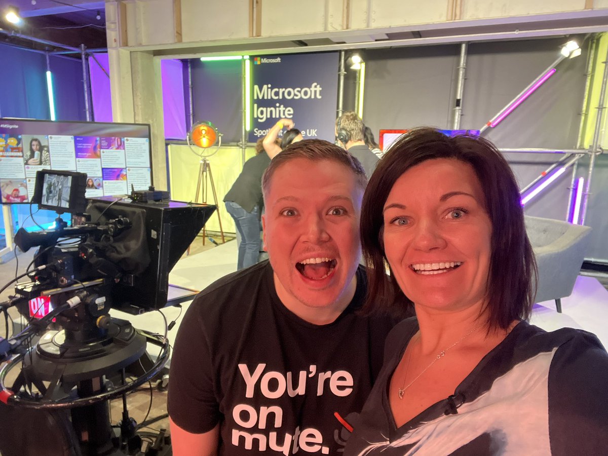 Behind the scenes of rehearsals here at #MSIgnite UK Spotlight, with some incredible peeps! 

@msdevuk <a href="/adamj89/">Adam J</a> <a href="/TheAprilEdwards/">TheAprilEdwards</a>