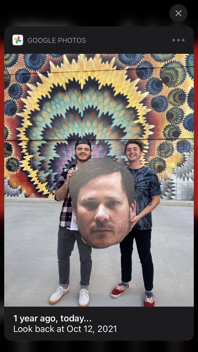 noahwrong's tweet image. Hey @blink182 @tomdelonge will we get vip tickets if exactly a year ago I held tom’s head???