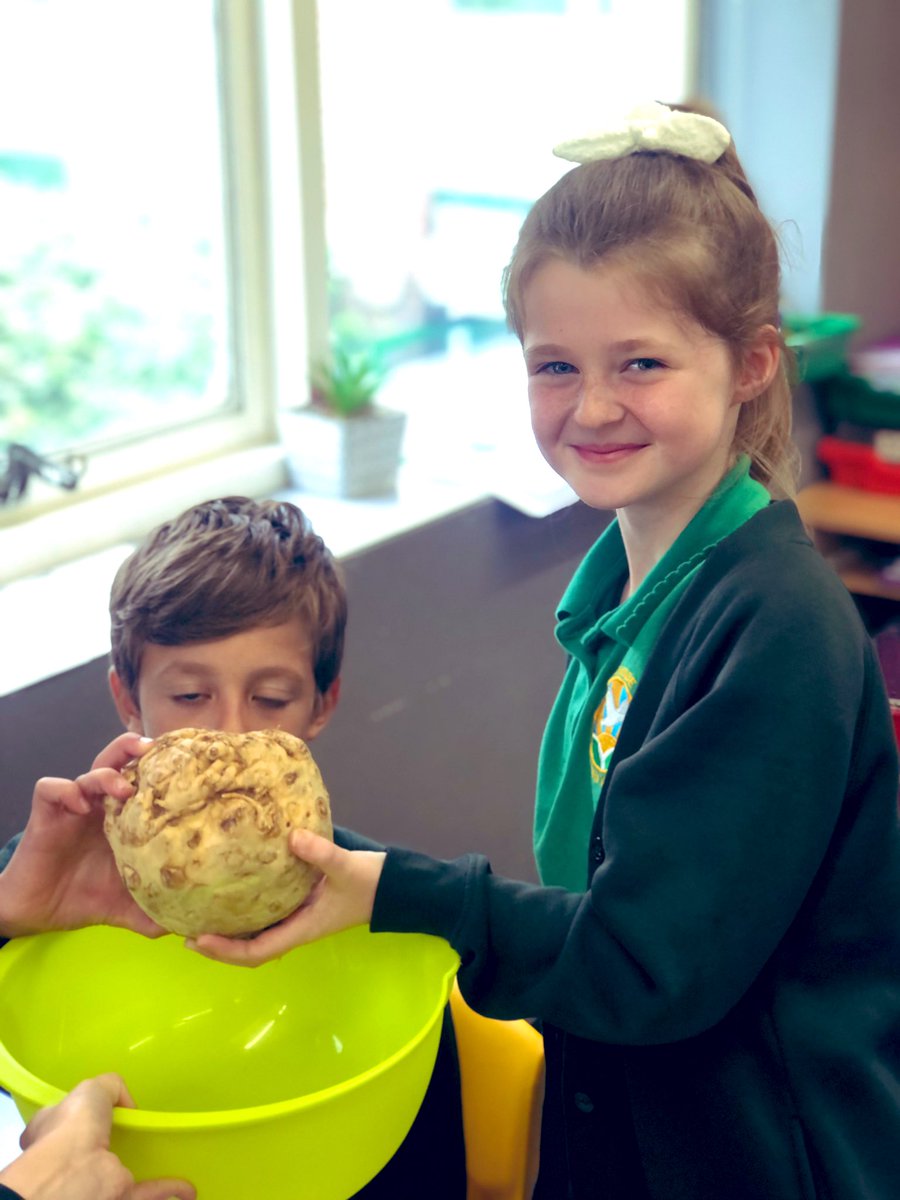 Our first Food Discovery session @CountryTrust saw us exploring new fruit and vegetables. Some were more popular than others… 😂 #happychildrenlearn #fruitfans