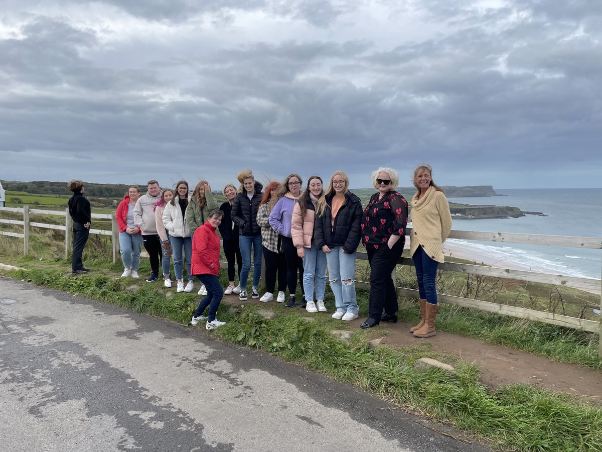 DrAmyBurns's tweet photo. Scenic route back - what a coastline! ⁦@DiscoverNI⁩ #CMFIUUBS ⁦@dawnsurgenor68⁩ ⁦@DrSineadFurey⁩ ⁦@PeterBolan⁩ https://t.co/vsjHp8hQKo