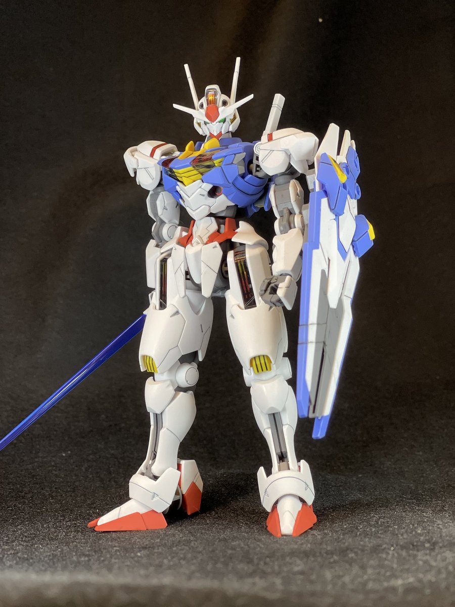 DmZfg's tweet photo. 部分塗装のお手軽仕上げで久々に完成品を作れたー
蛍光塗料面白いからもっと揃えたりデカいUVライトが欲しくなった
#ガンプラ https://t.co/vStNlW2hGG