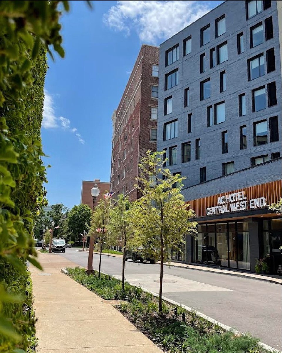 ACHotelSTL's tweet image. Your next trip is shaping up to be extraordinary! Book now with us &amp;amp; experience an @ACHotelSTL stay in the #CentralWestEnd.

marriott.com/en-us/hotels/s…

#ACHotels #StayAC #CWEScene #MarriottBonvoy @thecwea