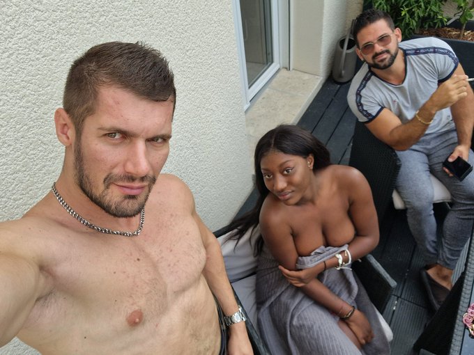 Scene termin&eacute;e avec alawa Notre petite nouvelle https://t.co/guMU1ydqPt