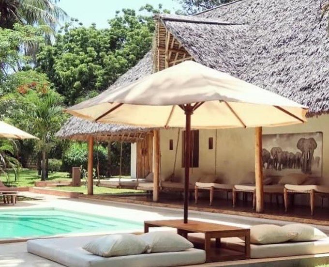 agar_limited's tweet photo. Happy mid-week people, today we introduce you to one of our coastal clients being their consistent supplier for room amenities @PalmGarden
*
Find our @essenza_by_agar room amenities in this beautiful Boutique Hotel as you enjoy your stay.
*
#agarlimited#oils https://t.co/pvmXqdI6rQ