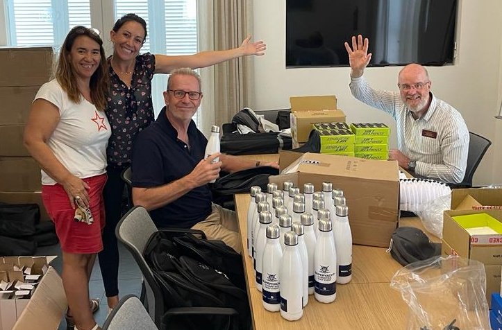 Volunteers hard at it in prep for the SYC Inaugural Golf Event (sponsored by <a href="/jotunmegayacht/">JOTUN Megayacht</a>
) Nick E of Yachting Gives Back, Dani W of <a href="/NorthropJohnson/">Northrop & Johnson</a> and our own Charlotte J of Divergent Yachting #SYCGE