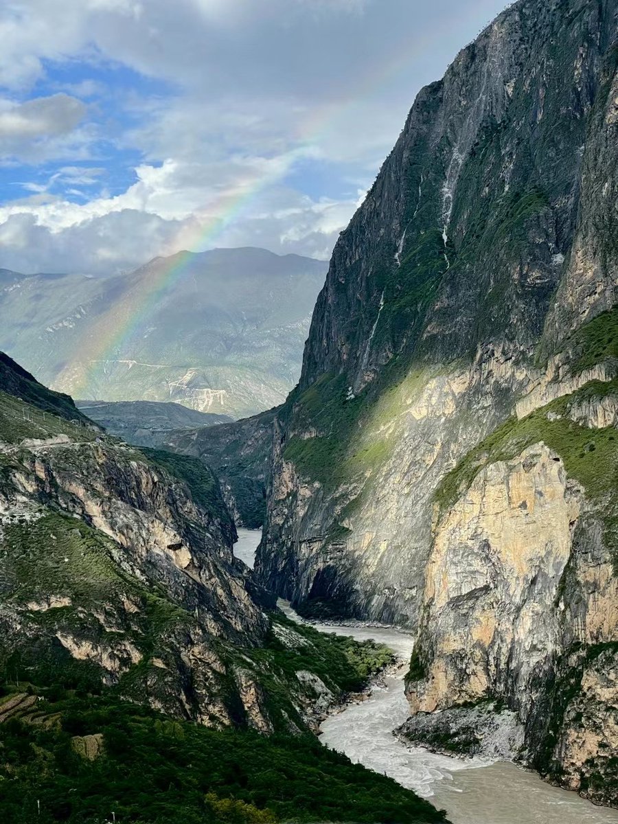 CmGzhang's tweet photo. 祖国壮美河山 https://t.co/25WTjVOVlQ