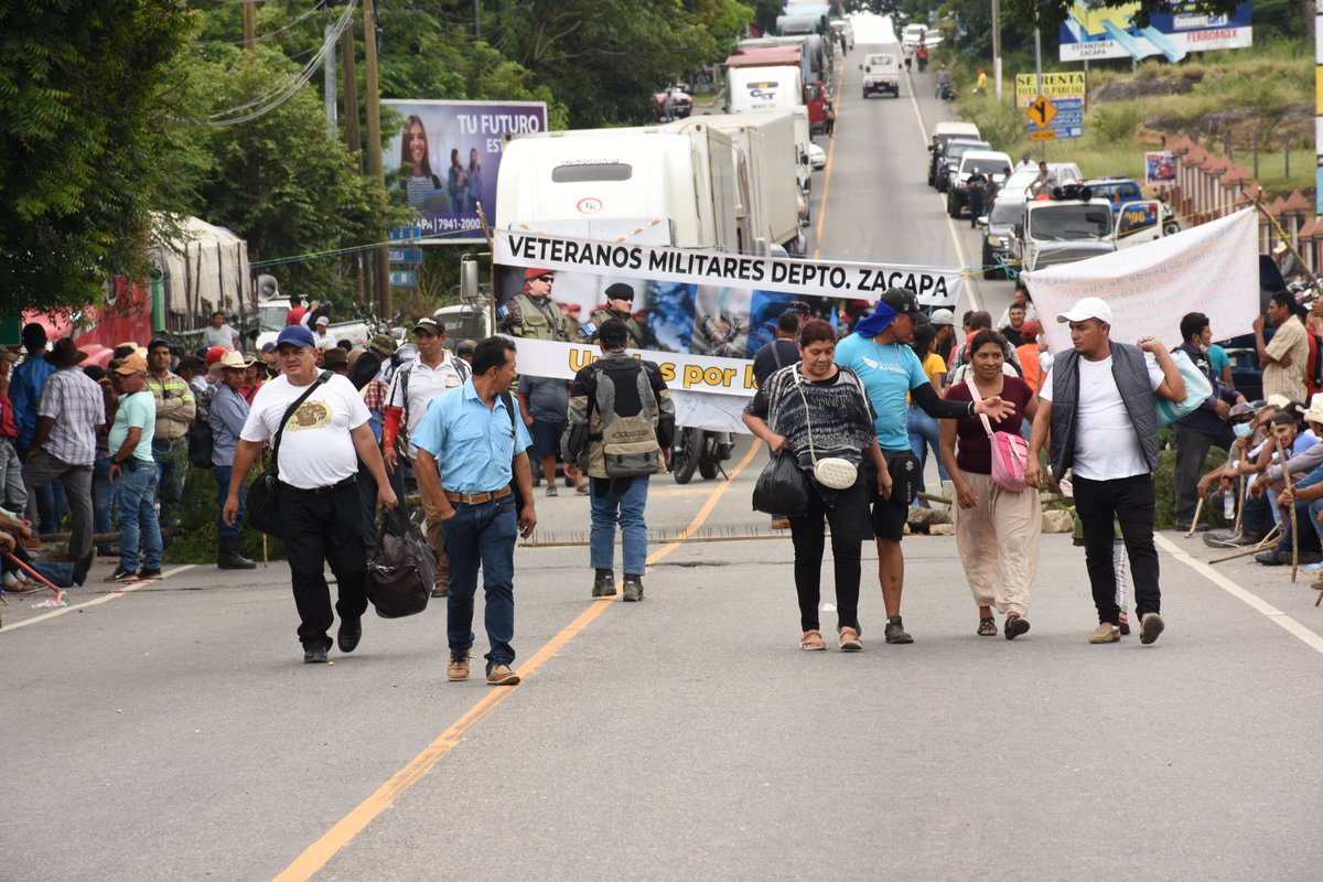 NuestroDiario's tweet photo. #AHORA ❌🚗🚌🚚 No se reportan bloqueos a nivel nacional.

Entérate en #NuestroDiario 📰 y descarga #NDPlay 📱
📷 Archivo https://t.co/6VkW8nTYzy