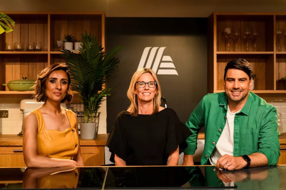 Andrea (@iiiitsandrea) on Twitter photo WOAH! This is genius <a href="/AldiUK/">Aldi Stores UK</a> x <a href="/Channel4News/">Channel 4 News</a> are launching a show that’s like Shark Tank meets grocery buyers 🛒
Small food entrepreneurs will compete to get the chance to get their products in all Aldi’s for a year! 🤯
which US grocer should replicate this?
cc <a href="/NeilRetail/">Neil Saunders</a> WOAH! This is genius <a href="/AldiUK/">Aldi Stores UK</a> x <a href="/Channel4News/">Channel 4 News</a> are launching a show that’s like Shark Tank meets grocery buyers 🛒
Small food entrepreneurs will compete to get the chance to get their products in all Aldi’s for a year! 🤯
which US grocer should replicate this?
cc <a href="/NeilRetail/">Neil Saunders</a>