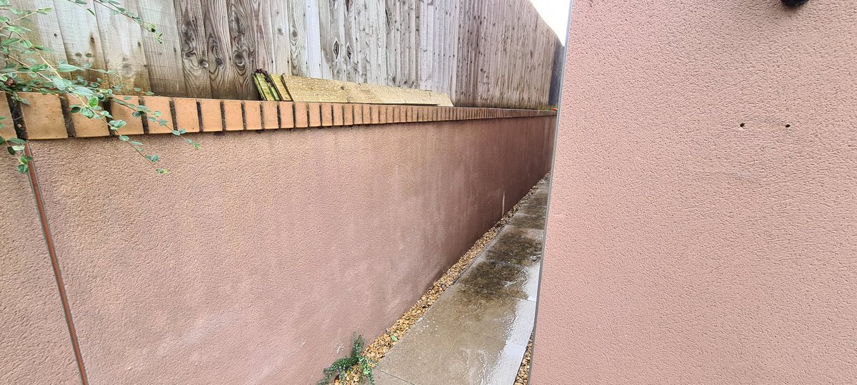 Todays clean had a few obstacles. Customer happy with the end results. #renderclean #rendering #exteriorcleaning