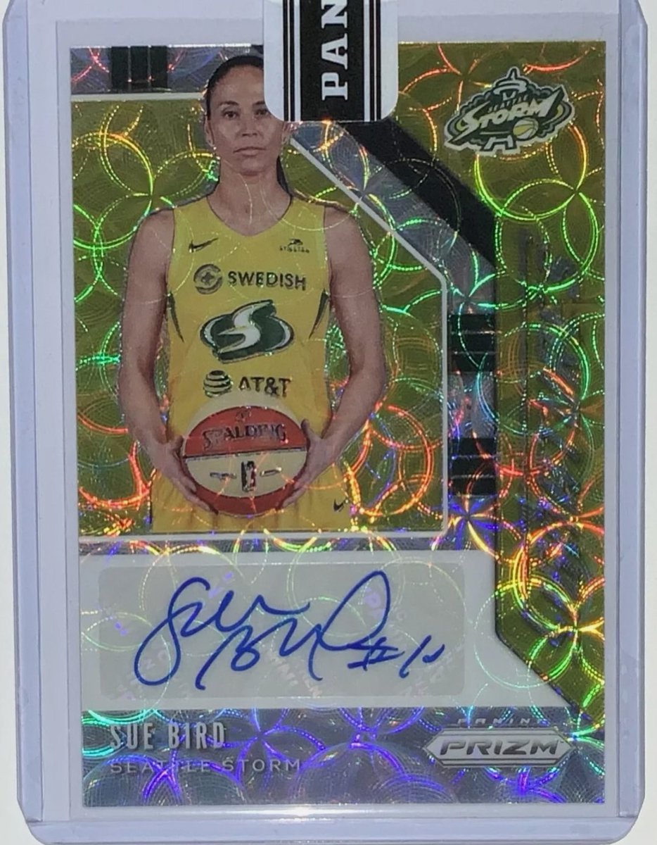Elodulus's tweet photo. Happy 2022 WNBA prizm release day! You all know who I PC 😜 ! So thanks in advance for your help !  #wnbaprizm #suebird @S10Bird https://t.co/fihWiAc8h1