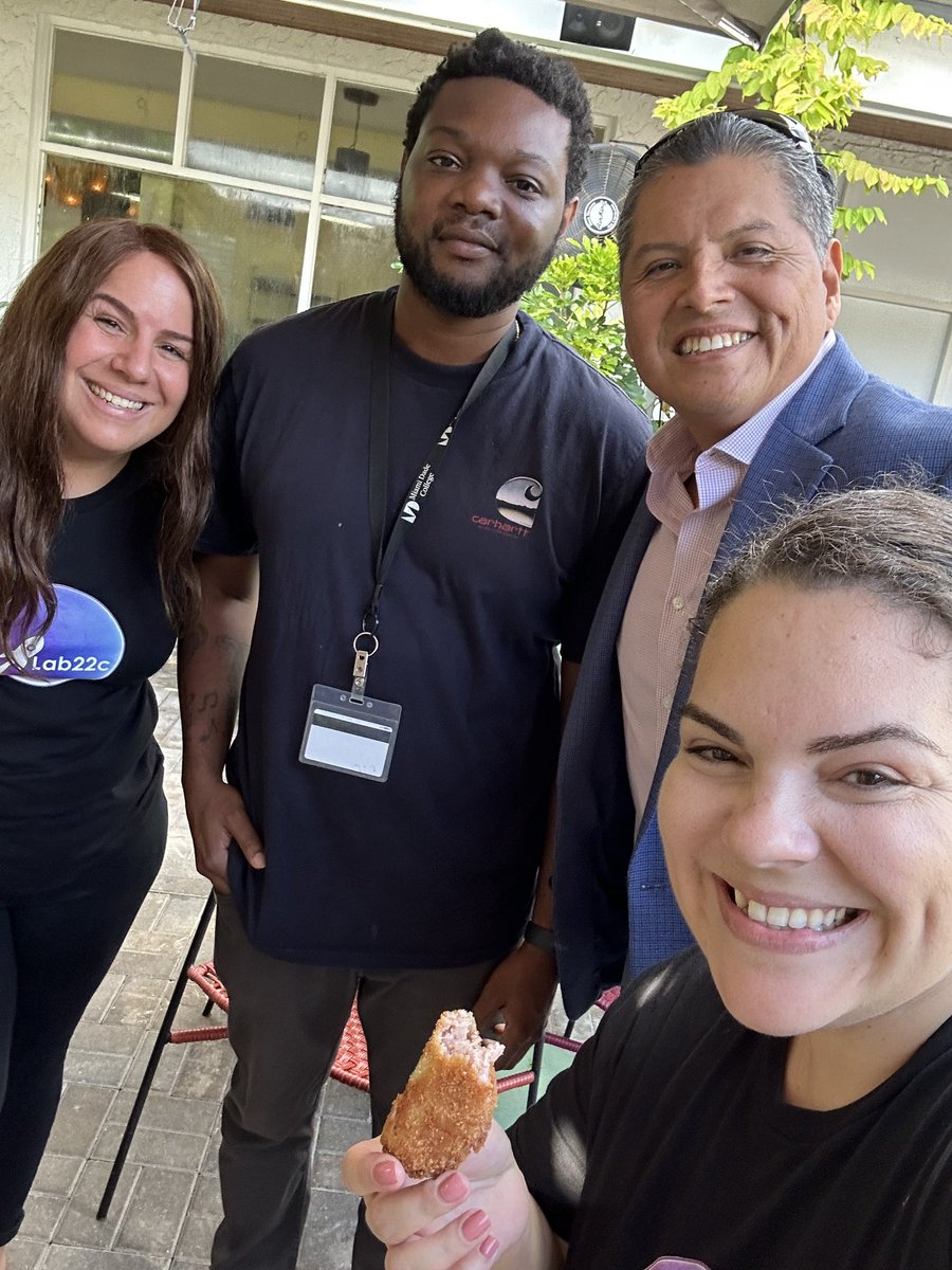 lab_22c's tweet image. Our Cafecito &amp;amp; Pastelitos yesterday was a huge success! 🚀

Thank you to everyone who came out to meet the team, network, and learn about the impact of our #MiamiTech ecosystem.