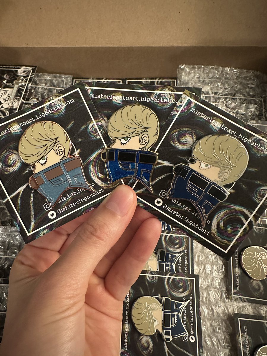 MisterLegatoArt's tweet photo. He’s ready for his debut 😌

#mhamerch #bnhamerch #bestjeanist #hakamadatsunagu #mhapins #bnhapins #fibermaster https://t.co/K2Rnzk0CST