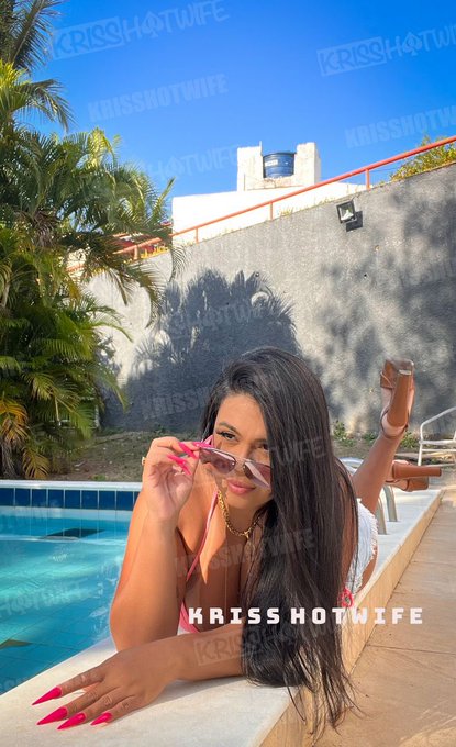 Bom feriado delicinhas, eita que essa piscina teve foi &eacute; coisa 🤭🔥🔥 J&aacute; coloquei um spoiler dessa festa