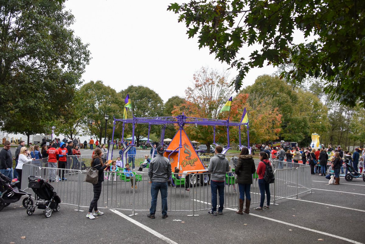 MonmouthTourism's tweet photo. This Sunday, join the @MonCountyParks for #ThompsonParkDay! This event runs from 11 a.m. – 5 p.m. and includes tons of entertainment and activities for the whole family to enjoy! #MonmouthCountyTourism #CountyTourism #FallTourism https://t.co/Nf9noODuk2