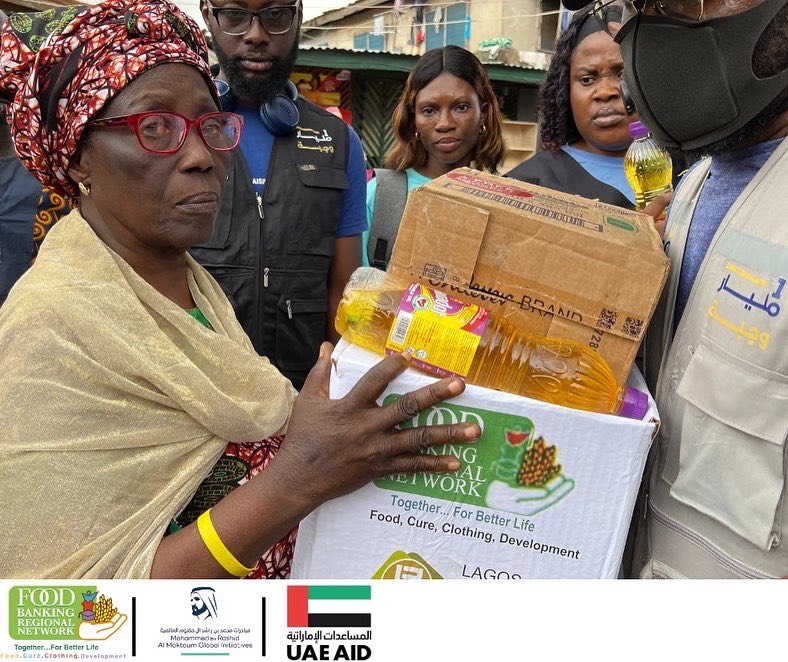 Foodbankingrn1's tweet photo. One Billion Meals distributions in Nigeria 🇳🇬 توزيعات حملة المليار وجبة في نيجيريا 🇳🇬 #food #hunger #hungry #feeding #feedinghunger #nigeria #africa #FBRN #طعام #إطعام #الجوع #الفقر #افريقيا #نيجيريا🇳🇬 @lagosfoodbank @MBRInitiatives https://t.co/9uAO5XlPBT
