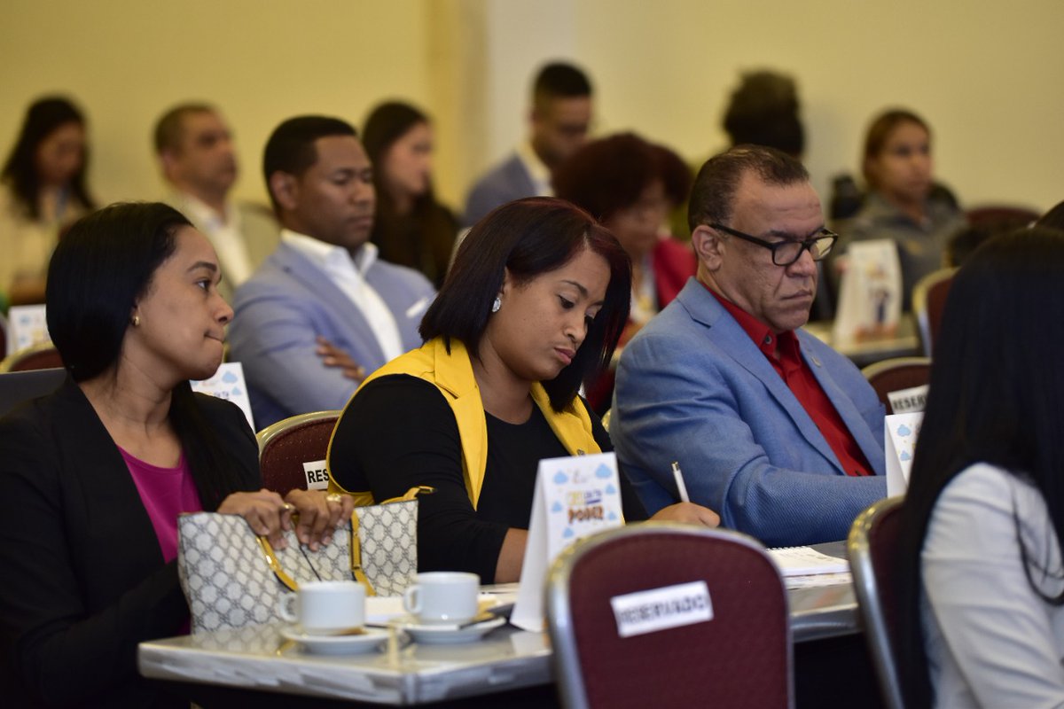 UNFPA_RD's tweet photo. Iniciamos con el primer panel del segundo día de nuestro foro enfocado en el «Contexto y experiencias nacionales en el acceso a la salud de niñas y adolescentes para prevenir y atender las uniones tempranas y en embarazo adolescente»

#CreoEnTuPoder
#10AñosDiadelaNiña
#UNFPARD https://t.co/z5c4QWhsSm