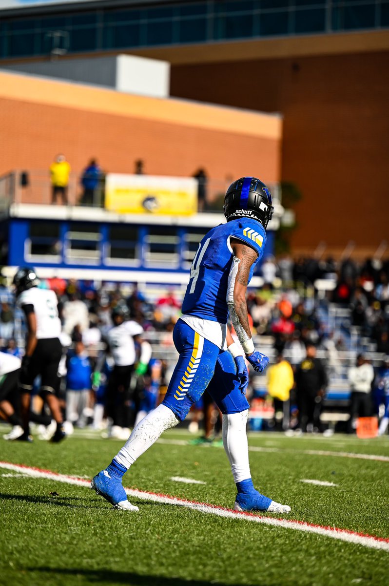 Joseph12x's tweet photo. Mid-Season Film🔥! https://t.co/5yvPlVrtND @CoachRapp_O @DaLawnParrish @WisePumaSports https://t.co/pNTSDzSZ8J