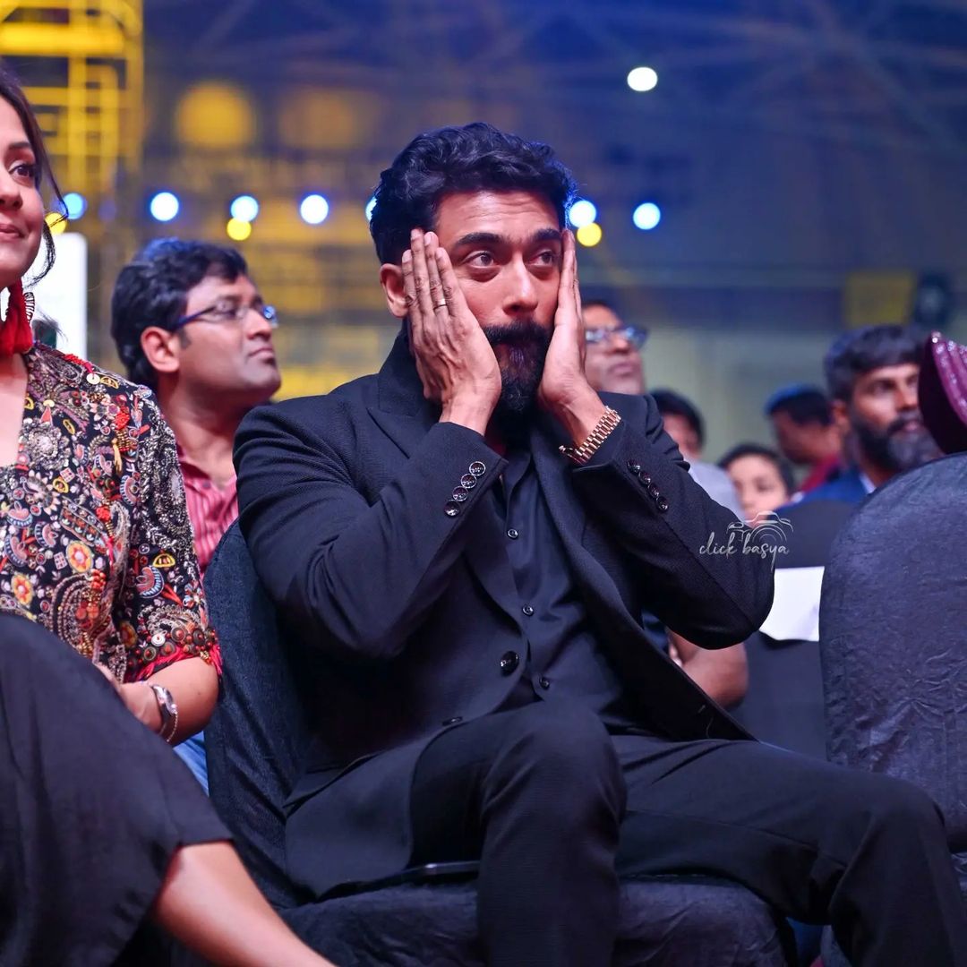 Cinemafellow's tweet photo. 😍Cute @Suriya_offl 💕

#Suriya42 https://t.co/nes2yolNjL