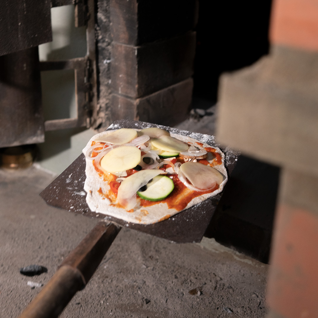 Although working remotely, the Startup Guide team always finds the time to reunite!

We took the opportunity to discuss Startup Guide’s mission and goals, workshop and collect new ideas and reconnect as a team, which included enjoying delicious pizzas made with webread dough 🍕