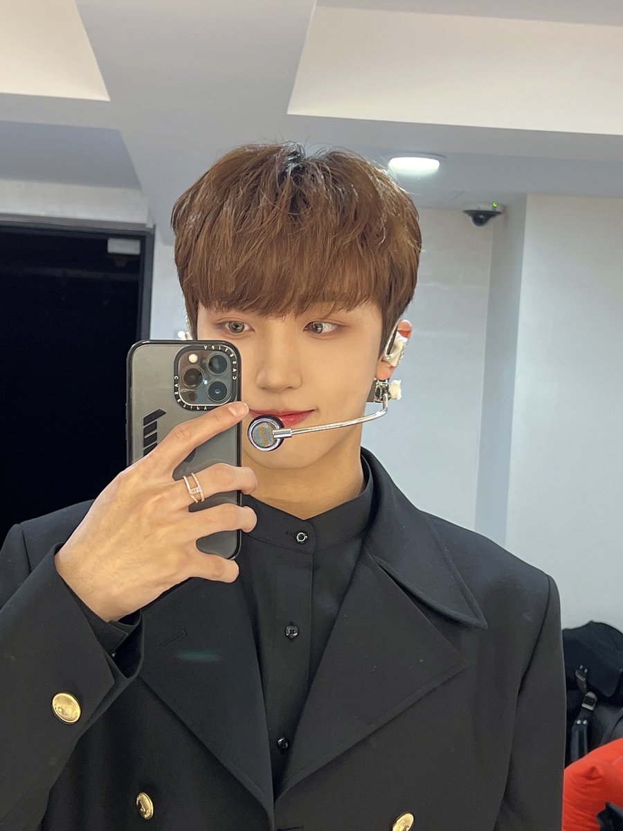 UP10TION's tweet photo. 쇼케이스 끝🥰
#업텐션 #선율 #UP10TION #SUNYOUL https://t.co/8QKqSqr73U