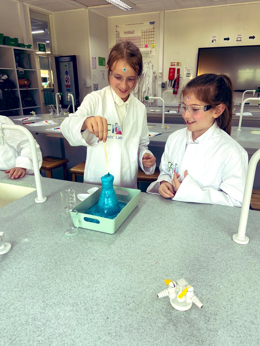 DartonPrimary's tweet photo. Y6 are on the train back from Huddersfield after a fab afternoon of science! ETA at school is 4:45pm and children can be collected from the main entrance 🙂 https://t.co/ujH7hRy0Tg