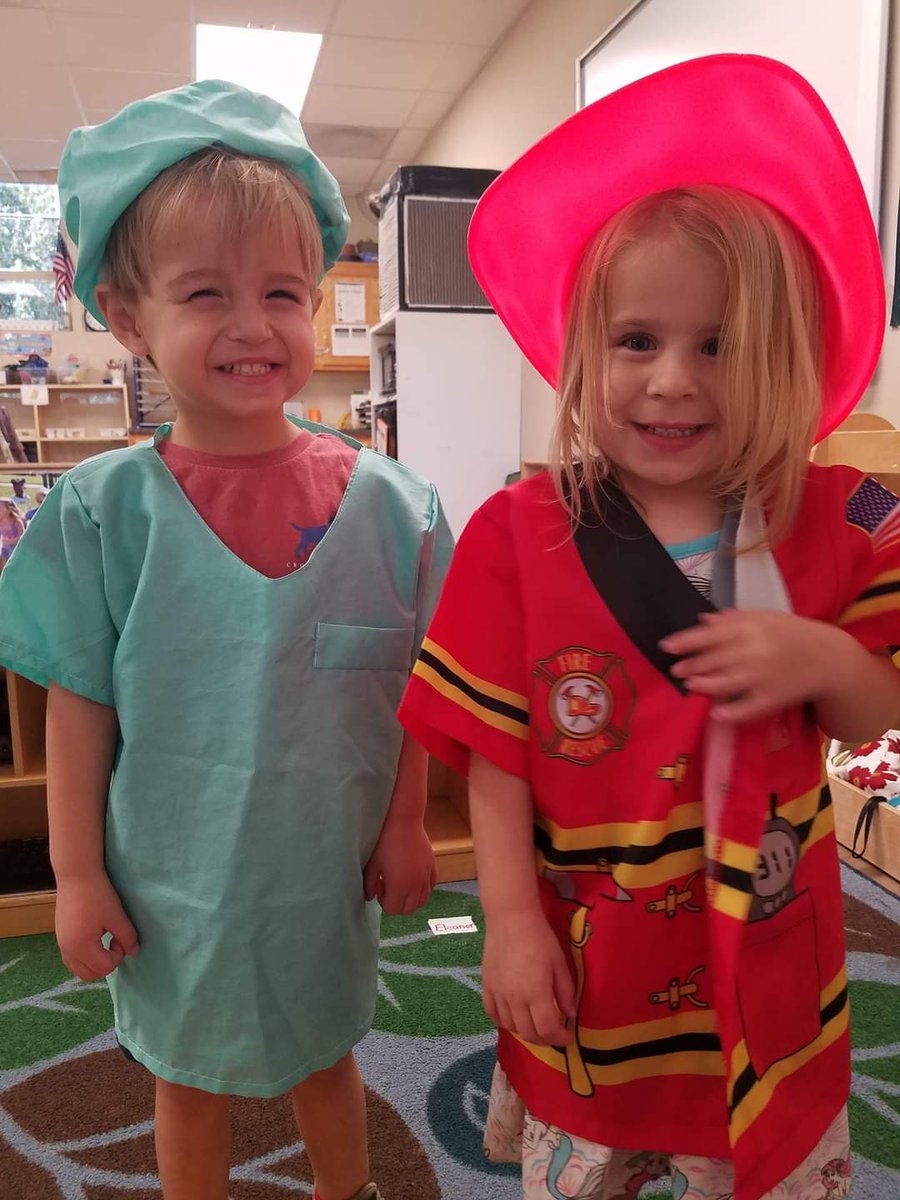 EVC_OakRidge's tweet photo. The little ones at the Early Learning Center LOVE to learn through play. Here are a few photos of all the fun they've been having recently! #LearningForFun #EmoryValleyCenter https://t.co/KpHtc3yh2L