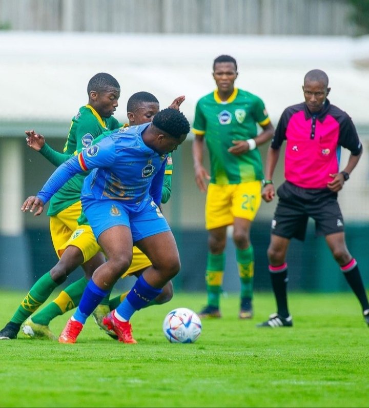 Andilempisane10's tweet photo. Football β½ is a contract sport
#Royal_AM https://t.co/4V34QzJcbo