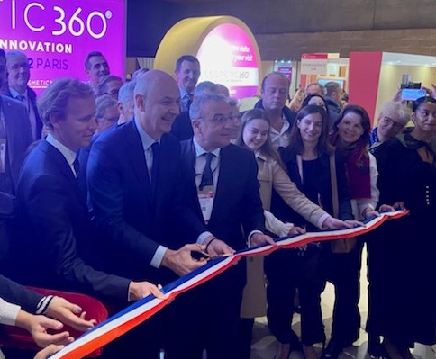 Aux côtés de <a href="/RolandLescure/">Roland Lescure</a>, ministre de l'industrie, et des entreprises de <a href="/RCValdeLoire/">Région Centre-Val de Loire</a> pour inaugurer <a href="/Cosmetic360/">COSMETIC 360</a>. Du dynamisme et des investissements massifs malgré les incertitudes de la période ! Bravo <a href="/CosmeticValley/">Cosmetic Valley</a> ! <a href="/Devup_/">Dev'up</a> <a href="/MA_Jamet/">Marc-Antoine JAMET</a>