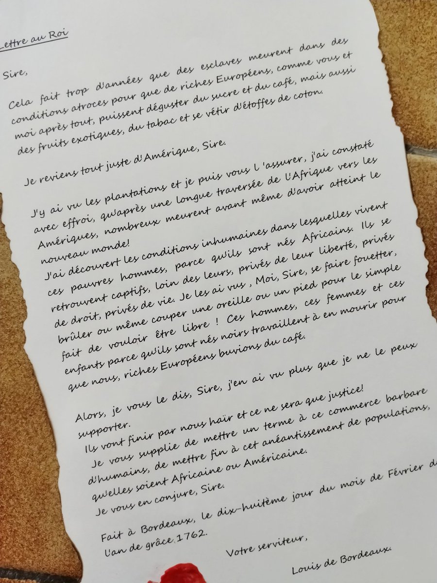 AgeMoyen's tweet photo. Parfois (souvent) j'adore mes élèves. Leur intelligence, leur créativité...
Ici la consigne (4e) était "Riche marchand de Bordeaux, convaincu par la cause abolitionniste, tu écris au roi pour lui demander d'interdire l'esclavage".

Vous avez vu ce que cet élève a fait ?? 🤩 https://t.co/E3MpxKRMxX