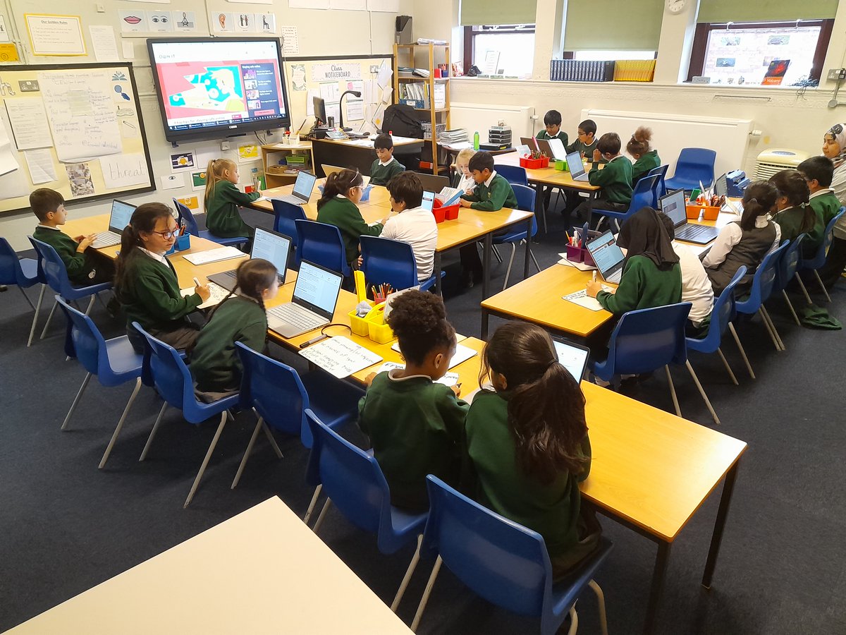 Brimrod_Primary's tweet photo. Year 3 have really enjoyed their Online Safety Unit in Computing. Today we looked at top tips for keeping safe online. #thinkyouknow #ceop #internetmatters #bbcownit https://t.co/Qn4m5zPgMI