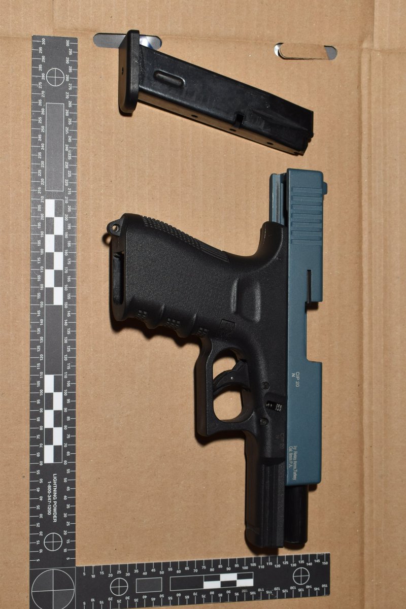 metpoliceuk's tweet photo. A suspected makeshift 3D firearm home factory has been discovered by officers from the Met's Specialist Crime Command.
 
We believe this is one of the largest seizures of 3D printed firearm components ever in the UK.

https://t.co/Do7kqooSqR https://t.co/N1MprY4ar1