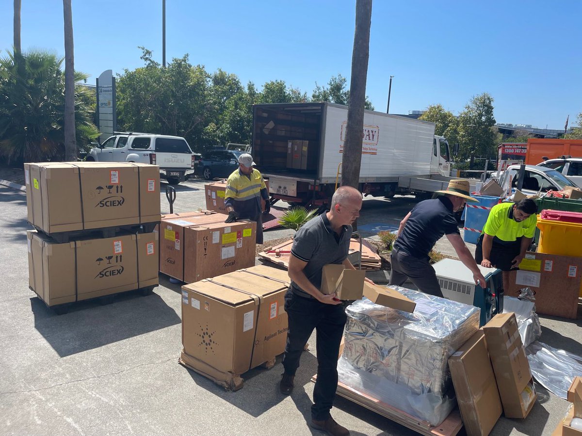 SCIEXnews's tweet photo. It's #WhatsInTheBoxWednesday, and that means it's time to find out... what's in that box?!

Today we have a look at a recent #SCIEX instrument installation—can you guess where it is, or what was delivered? 

We'll unveil the answer later today, so stay tuned! #InstrumentsIRL https://t.co/PchpXmQtE3