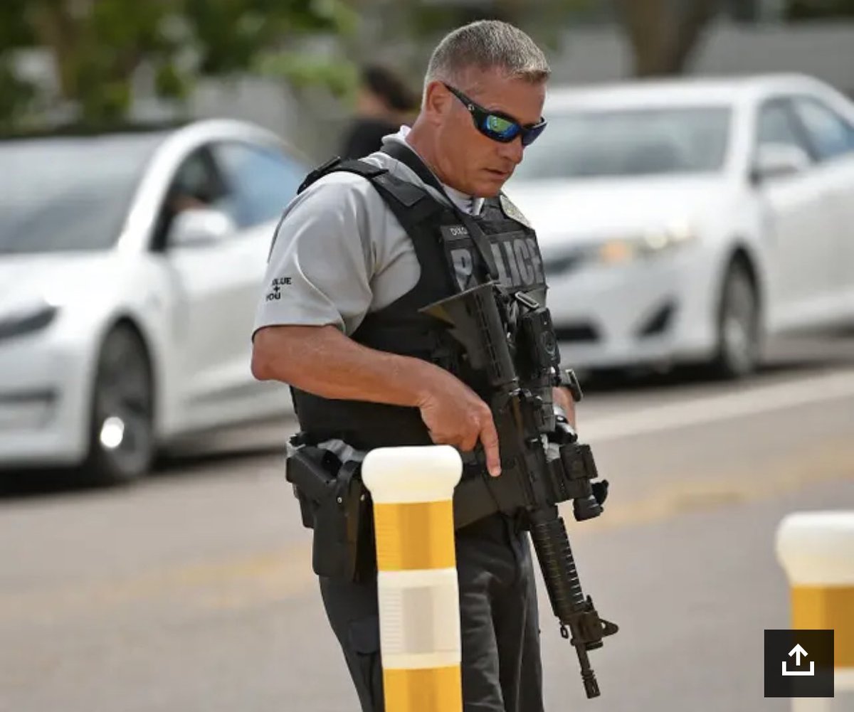 tbenderphoto1's tweet photo. #Police clear school after responding to active shooter report at #RiverviewHigh

#ReadAllAboutIt  @steflugli 👇🏼

👀👉🏼 https://t.co/VzVaYZQmyi

#HTPhotoGallery 👇🏼

👀👉🏼 https://t.co/XfoRHZ8bY1

THANKS TO ALL THE #LAWENFORCEMENTPERSONNEL, #FIREFIGHTERS, #EMSPERSONNEL WHO RESPONDED https://t.co/xedbYtxFQ2