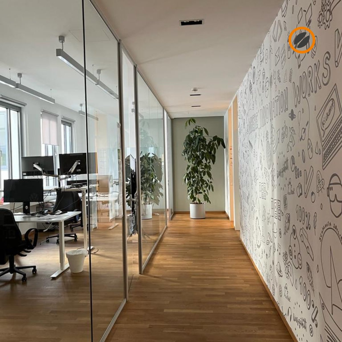 jambit's tweet photo. Unsere Leipziger #jambitees arbeiten 
in Toplage in der Klostergasse. Neben gut ausgestatteten #Büroräumen gibt es genug Raum für #Entspannung, #Sport und #Feiern. Du möchtest ein Teil unserer coolen Coding Crew werden? Jetzt bewerben 👉https://t.co/v6B4w8LxRW #SoftwareDeveloper https://t.co/cAqEEaBcFj