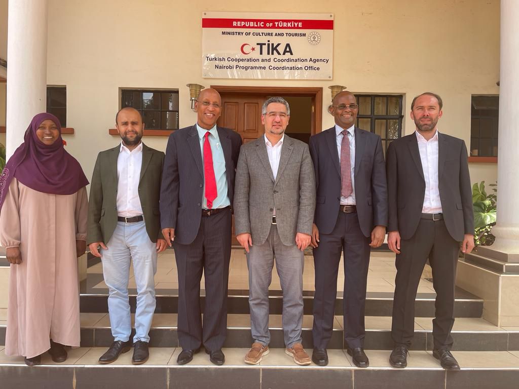 ProfGuyo's tweet photo. I today visited #Turkey Embassy Kenya and discussed issues of climate change, measures for drought mitigations and development support for Moyale constituency with officials from Turkish Cooperation and Coordination Agency @tika_english1. https://t.co/uUK8dRogQk