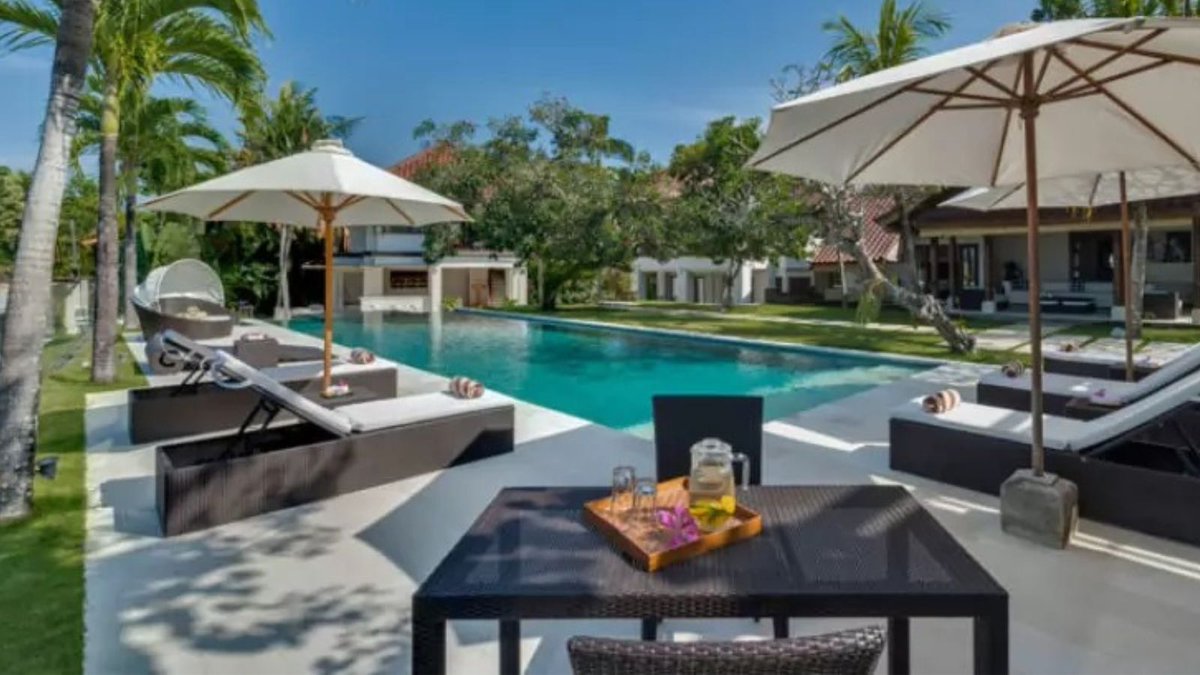 EktaChain's tweet photo. ๐One of our venues for our Bali Mastermind Event.
Imagine being here๐๏ธ, sipping a drink๐น, chillin with some of the greatest minds in Web3๐คฏ.
Problem solving by day๐ค, Partying by night ๐ฅณ
#BaliMastermind #Web3 #Web3community https://t.co/vlVzHDxooI