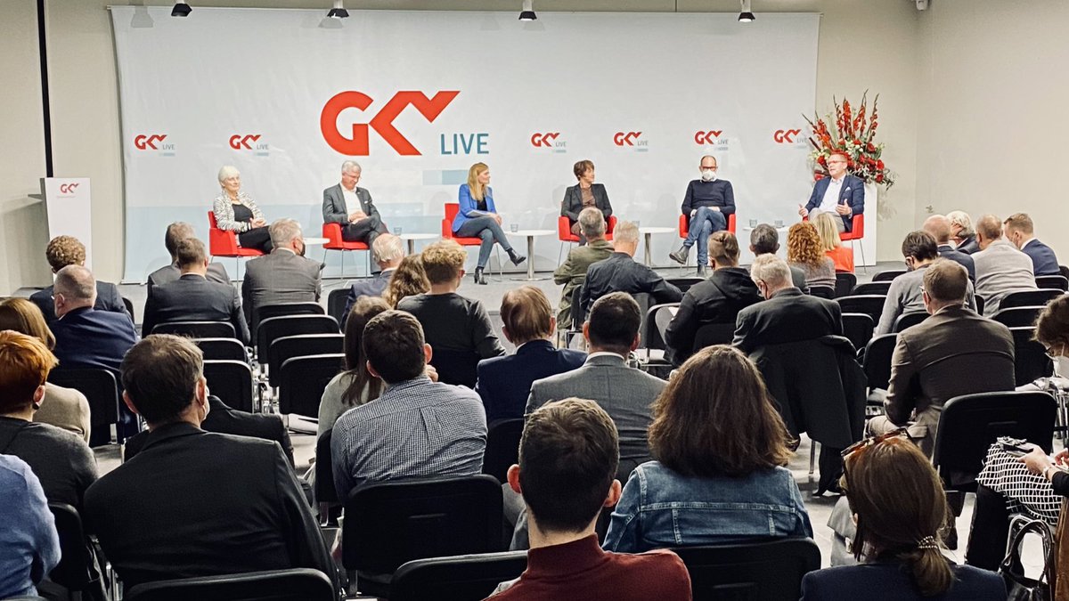 TinoSorge's tweet photo. Gestern ging es bei #GKVLive um die Finanzierung der #Krankenkassen, #Gesundheitsversorgung &amp; #Pflege. Wir brauchen kurzfristige Stabilisierung durch Sofortmaßnahmen, zugleich tiefgreifende Strukturreformen. Die Beratungen im #Bundestag dauern an. #GKV #FinStG @GKV_SV @cducsubt https://t.co/IXA1T5pMto