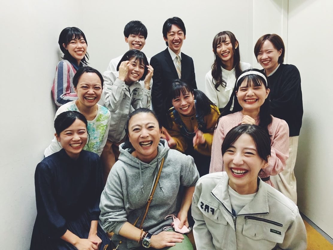 misaki_0614kato's tweet photo. インスタに集合写真沢山投稿しました🥰
どの写真見てもみんな笑ってて良い顔してる✨
https://t.co/UzQMbWjz6Y

カツラちゃんの宣材写真と舞台中写真も
ぜひご購入お願いします😎
https://t.co/HzjP7VaolE https://t.co/vla5eTkH9X