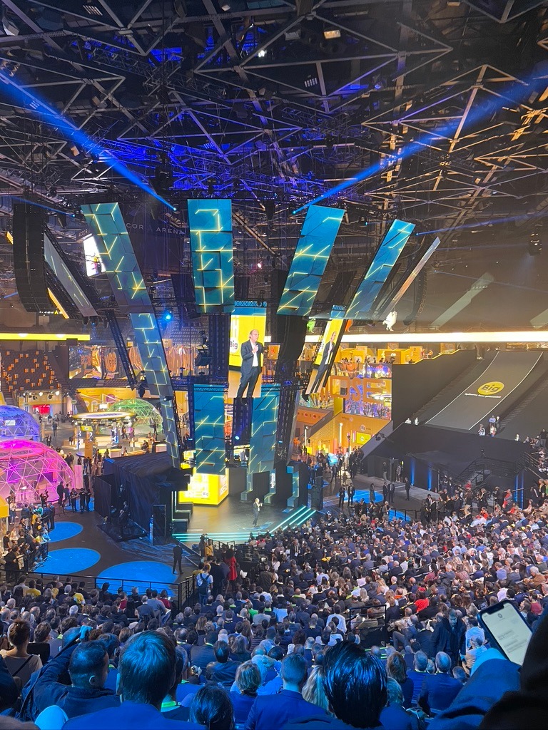 theaomai_'s tweet photo. 🤝Jeudi dernier, Théaomai a participé au #Big2022 événement organisé par la @Bpifrance qui portait sur le thème de la métamorphose.
🤩 Merci @Bpifrance pour cette 8ème édition ! 
Merci @patricebegay, @chtimo75  et leur équipe communication !
#bpifrance #BIG2022 #startup #culture https://t.co/gyK26e4Ob5