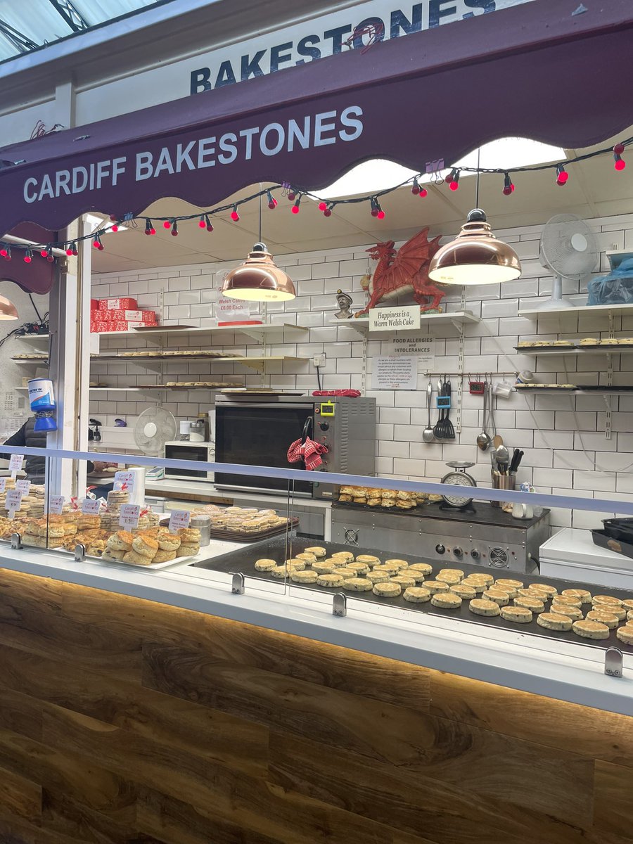 Polly James tweet media