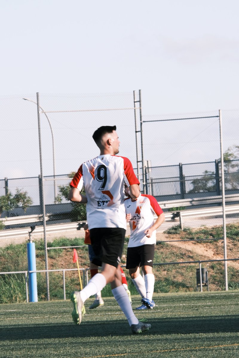 timcamera96's tweet photo. 📍Barcelona🌍
スペインバルセロナで⚽️プレー写真撮影します📸

#スペインサッカー留学
#バルセロナ観光
#バルセロナ留学
#旅人
#世界一周 https://t.co/lM4bn73hxV