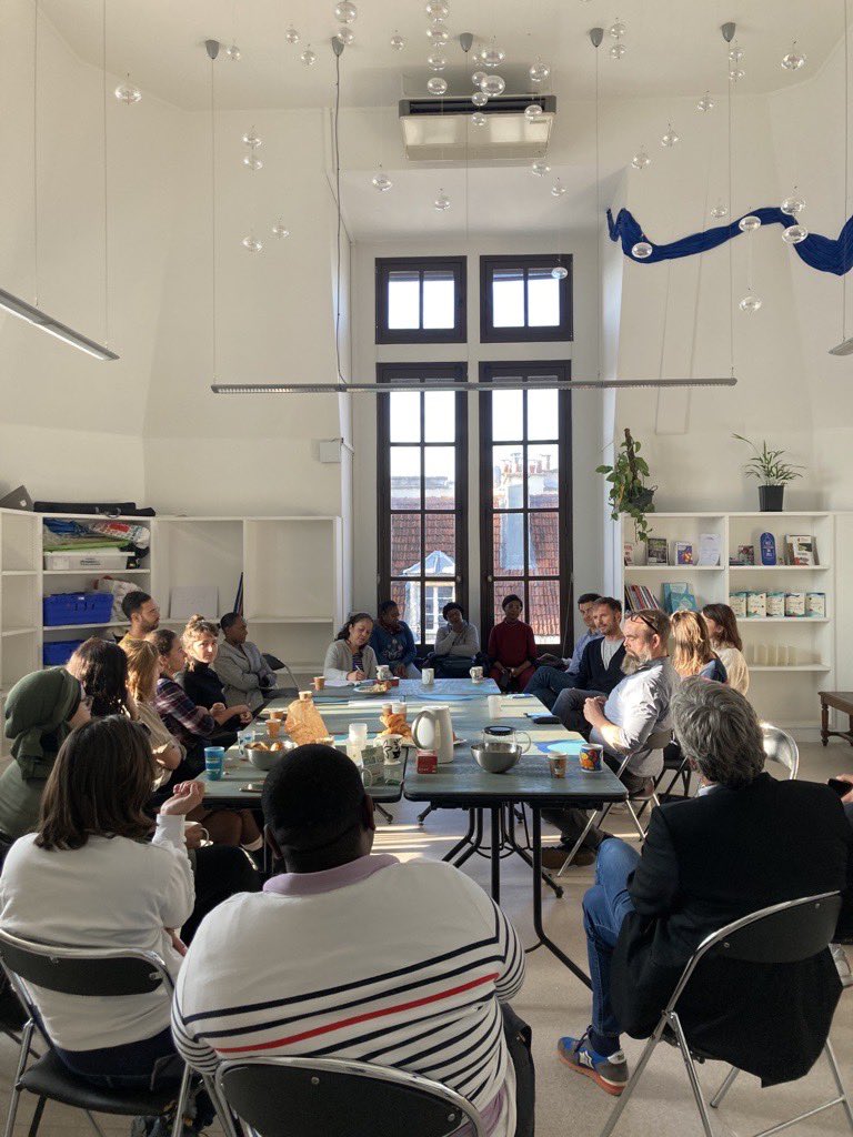 Les_Canaux's tweet photo. 🥐 Petit déjeuner entre les porteurs et porteuses de projet de la #RésidenceDuDurable : une nouvelle Résidence axée sur la gestion circulaire des #déchets !
👉 Venez les rencontrer lors de l’inauguration
📍 Le 17/10 de 10h30 à 12h à @Mairie10Paris https://t.co/To429Pf7kG
