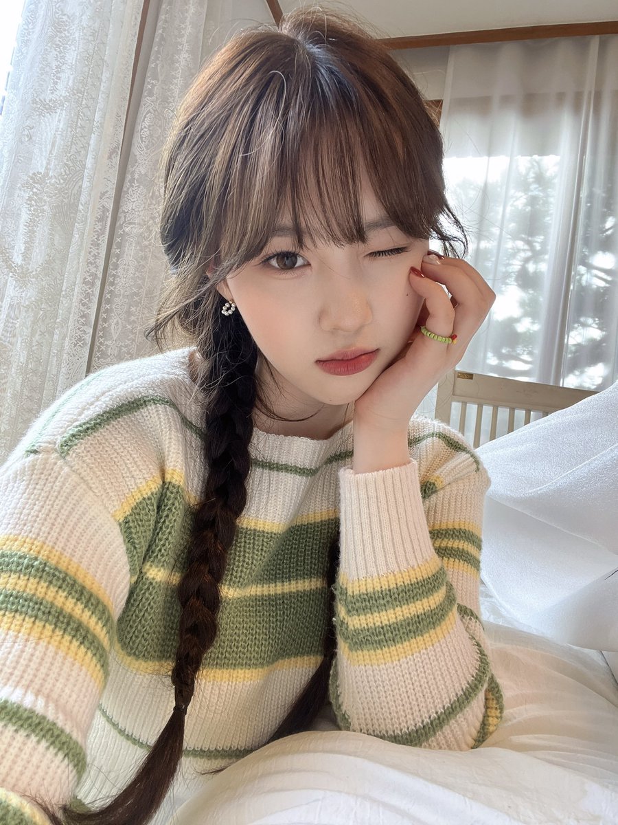 chaehyunpic's tweet photo. DREAM GIRL https://t.co/q8ZMOVSGfy