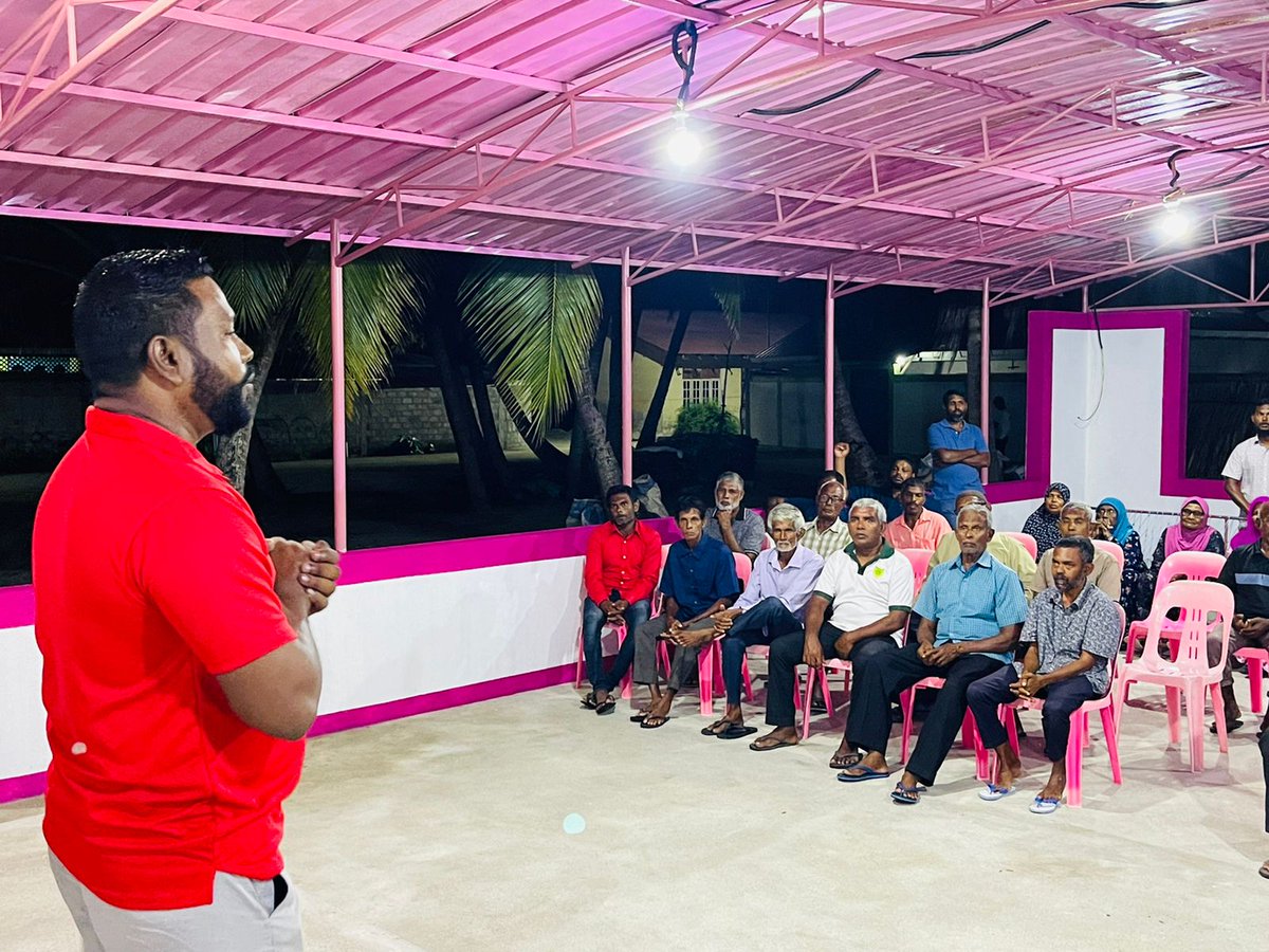 riyyatey's tweet photo. Live 

HA . Vashafaru PPM Supporters Aai Baddal Kurun 
#TeamRY varubayye Nuvaane 
#RY2023 https://t.co/lLqF7unHwr