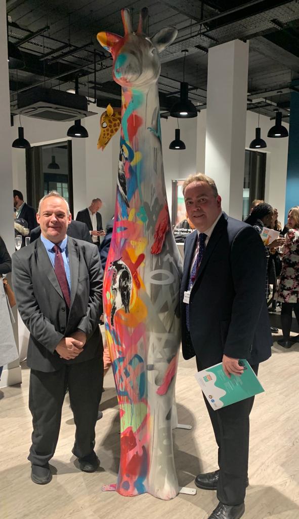 JasonForCroydon's tweet photo. It was a pleasure to attend the #Croydon Stands Tall Launch event last night with @AndyStranack, hosted by @CroydonBID. This is the start of a great initiative which will form an art trail next year during the #LondonBoroughofCulture and raise crucial funds for @crisis_uk 🦒🎨 https://t.co/rZnn2OsPfT