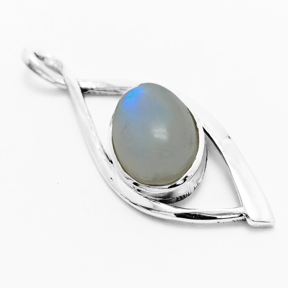GemsJewels13's tweet photo. SOLD !

925 Sterling Silver natural rainbow moonstone gemstone Handmade Pendant For Her 

Dm For Remake 

Custom Orders Accepted 

Dm For More Details ! https://t.co/iNDbCArM12